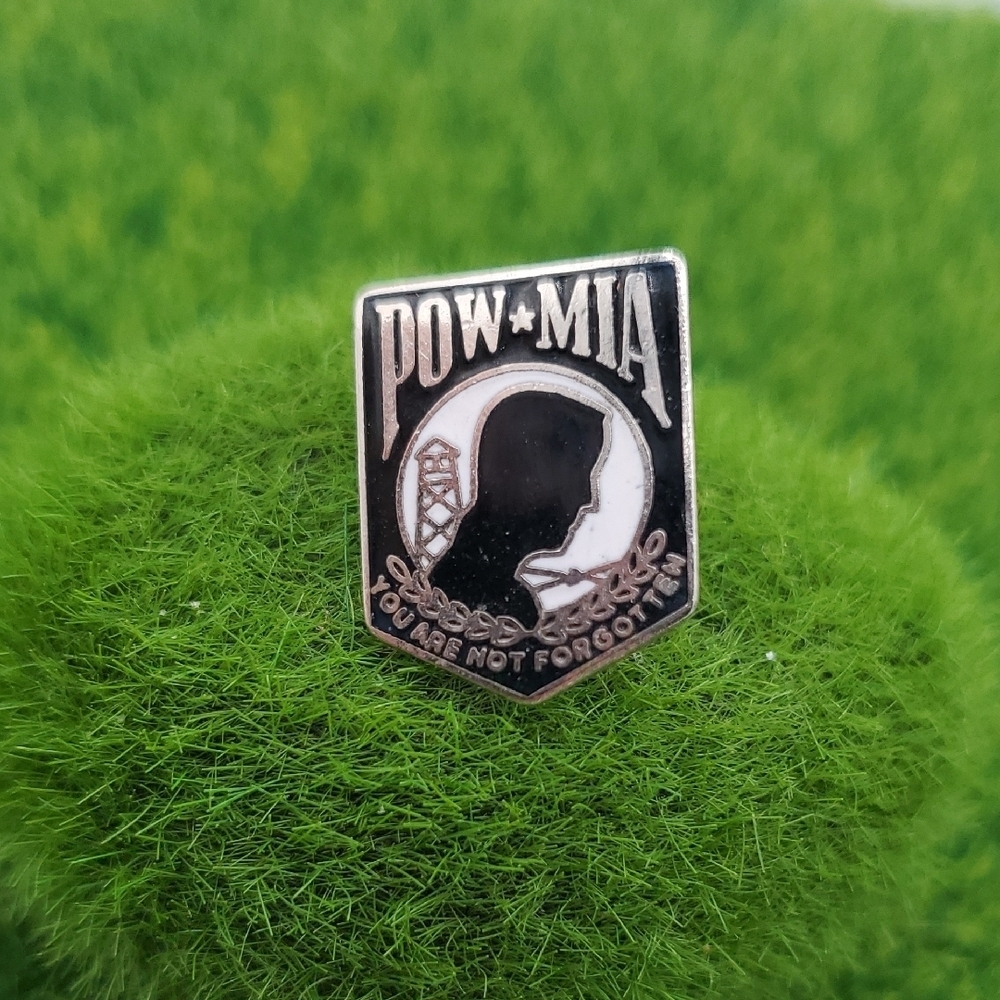 POW MIA Silver and Black‎ Pin B444